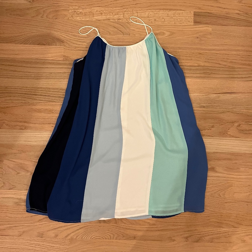 Blue stripe shift flows dress